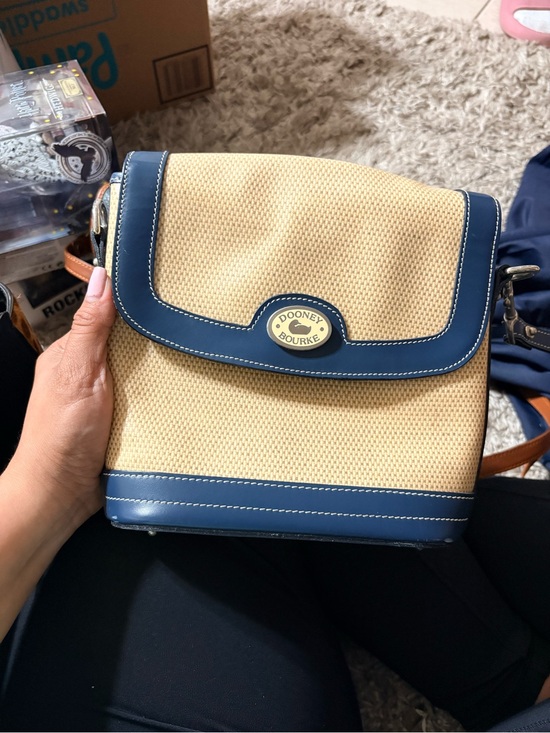 Dooney & Bourke Handbags - Dooney & Bourke Beige and Navy Crossbody Purse